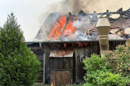 Erdbeerhof: Brand im Freizeitpark Karls Erlebnis-Dorf – Zehn Verletzte