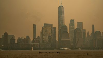 Rauch von Kanadas Waldbränden trübt Himmel über New York