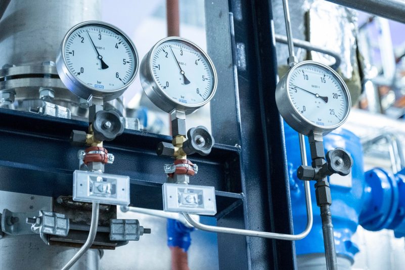 Ein Heizkraftwerk: Wärmenetze können angeschlossene Haushalte mit Energie versorgen.