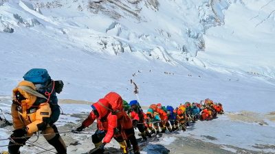 Tod am Mount Everest: „Jeder mit Geld kann den Berg besteigen“