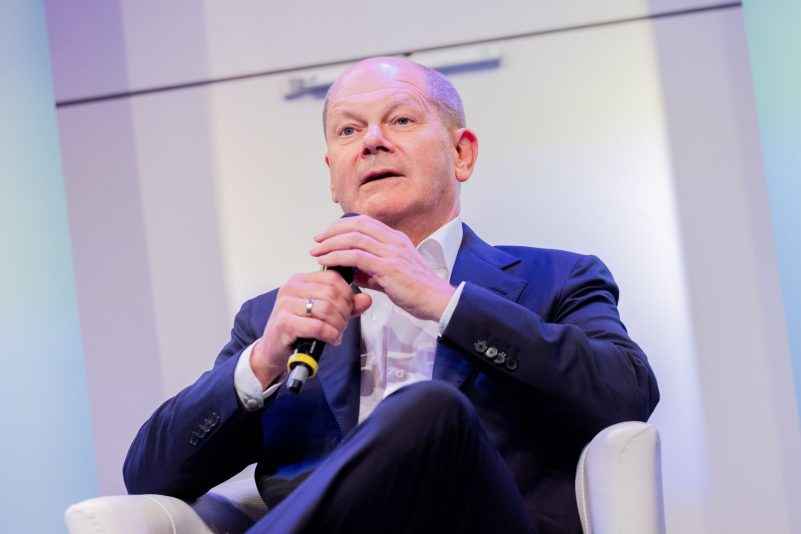 «Keine der Klebe-Aktionen hat irgendjemanden überzeugt», sagt Olaf Scholz.