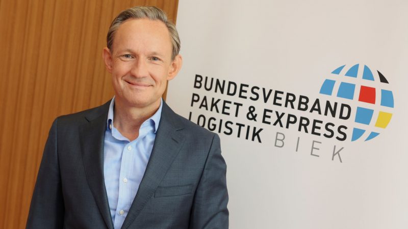 Marten Bosselmann stellte die Post- und Paket-Studie des Branchenverbandes Biek  vor.