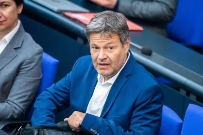 Neues Problem für Habeck: Flossen 60 Millionen Euro Steuergelder an Berater?