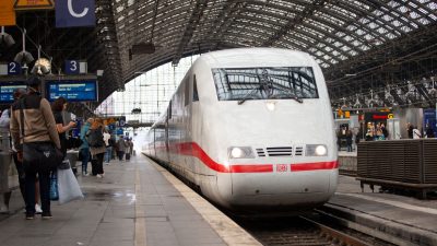 Kölner Hauptbahnhof am Samstag für Fern- und Regionalzüge gesperrt