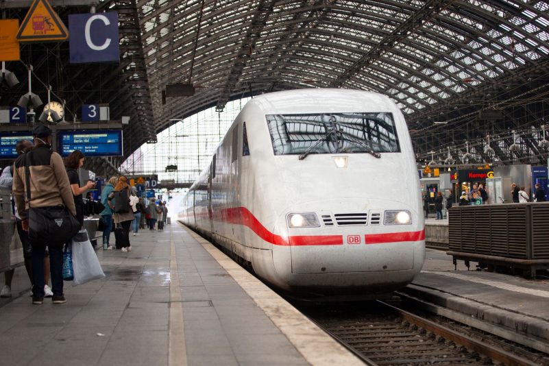 Kölner Hauptbahnhof am Samstag für Fern- und Regionalzüge gesperrt