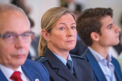 Kritik an Claudia Pechstein nach Rede bei der CDU – in Polizeiuniform