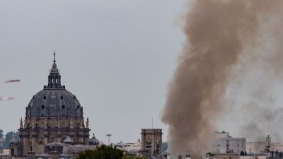 Paris: Mehrere Gebäude brennen nach Gasexplosion im Zentrum