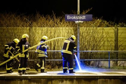 „Bin unschuldig“: Brokstedt-Messerattacker streitet seine Verbrechen ab
