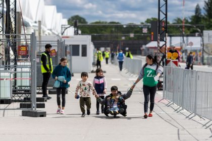 Aus 80 Nationen kommen Ukraine-Kriegsflüchtlinge nach Berlin