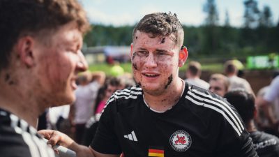 Deutschland ist Fußball-Weltmeister – im Schlammfußball