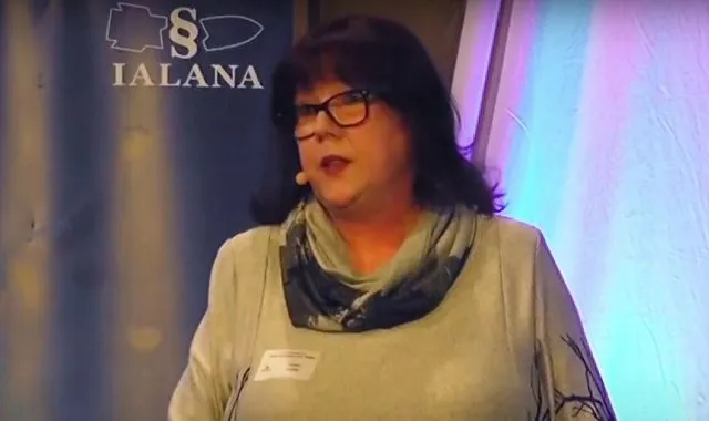 Maren Müller, die Vorsitzende der „Ständigen Publikumskonferenz öffentlich-rechtliche Medien e.V.“ bei einem Vortrag in Kassel im Januar 2018
