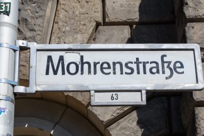 Umbenennung der Mohrenstraße – Berliner Gericht gibt grünes Licht