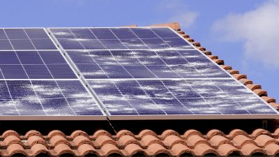 Hagel und Solarzellen: Was passiert eigentlich mit defekten PV-Modulen?