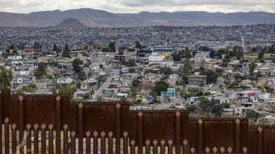 USA: Bundesbehörde muss Teil von Trumps Grenzmauer weiterbauen