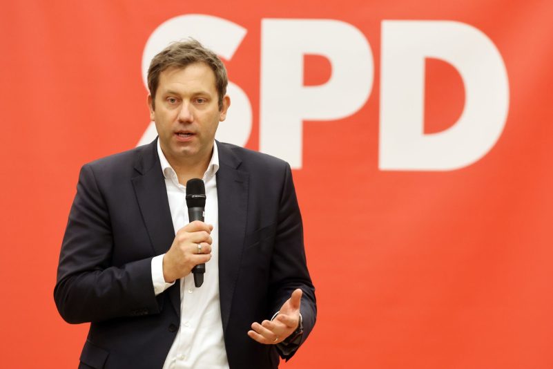 SPD-Chef Lars Klingbeil im Bürger-Gespräch in Erfurt.