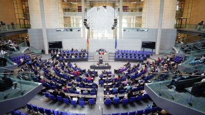 Blick in das Plenum des Bundestags. Diese Woche geht es dort erneut um das sogenannte Heizungsgesetz.