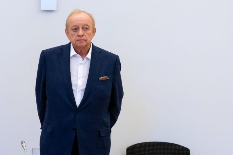 Schuhbeck war im Oktober 2022 vor dem Landgericht München I wegen Steuerhinterziehung in Millionenhöhe zu drei Jahren und zwei Monaten Haft verurteilt worden.