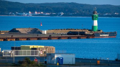 Bundestag stimmt für Bau von LNG-Terminal auf Rügen