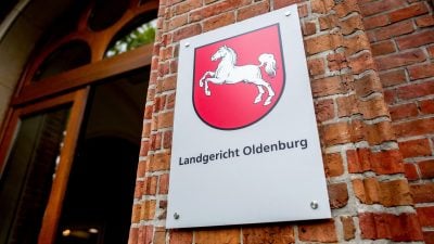 Lebenslange Haft wegen Heimtückemordes an Ehefrau für Mann in Oldenburg