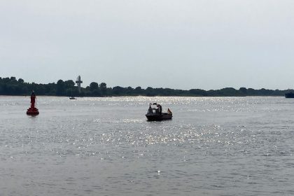 Rettungseinsatz in Hamburg: 16-Jähriger in Elbe vermisst