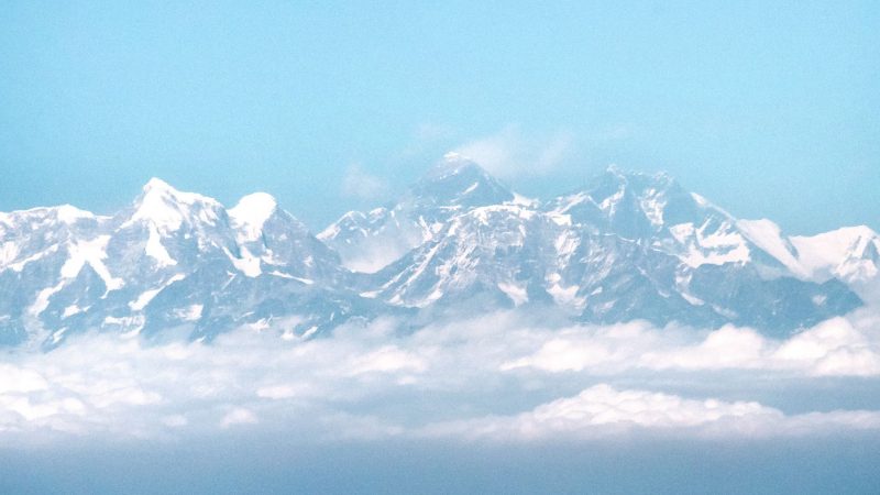 Blick auf das Himalaya-Gebirge und den Mount Everest (Archivbild).