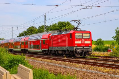 Acht Monate alter Säugling allein im Zug nach Sylt unterwegs