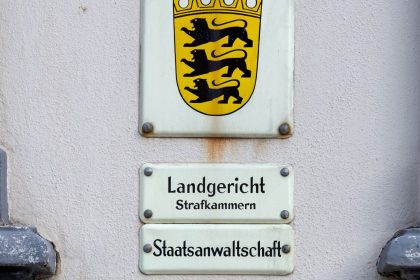 15-Jähriger nach tödlichem Angriff auf Seniorin vor Gericht