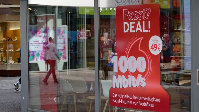 Vodafone-Geschäft in Düsseldorf: «Wir wollen als ehrliches Unternehmen wahrgenommen werden», sagt Vodafone-Deutschlandchef Philippe Rogge.
