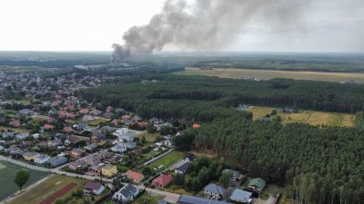 80 Kilometer von deutscher Grenze entfernt: Depot für chemische Abfälle in Polen brennt