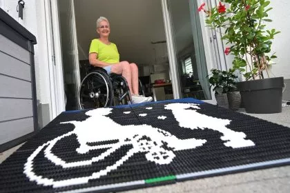 Rampen aus Lego: Bunte Auffahrten für Rollis und Kinderwagen