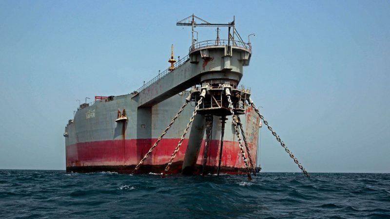 Drohende Ölpest im Roten Meer: Heikle Bergung bei 50 Grad