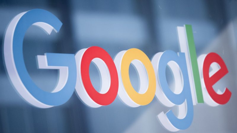 Der Internet-Konzern Google fährt hohe Gewinne ein.