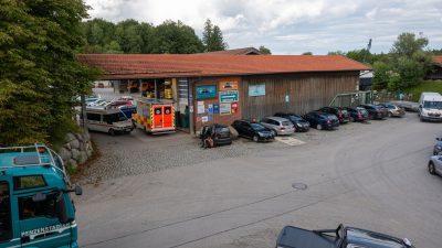 Oberbayern: Trauer nach Tod von drei Arbeitern in Kanalsystem