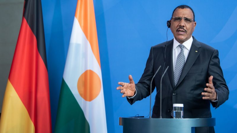 Nigers Präsident Mohamed Bazoum bei einem Berlin-Besuch im Juli 2021.