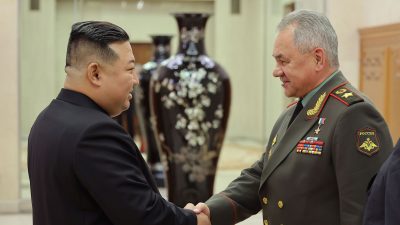 Nordkorea: Kim Jong Un empfängt Russlands Verteidigungsminister
