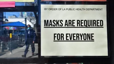 „Gesetz falsch interpretiert“: Drei Christen bekommen 300.000 Dollar wegen Verhaftung bei Anti-Masken-Protest