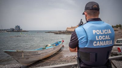 Migration: Spanische Polizei meldet Zerschlagung von Schleuser-Netzwerk