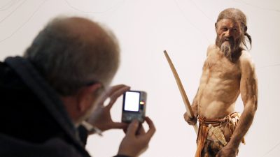 Ötzi: Dunkle Haut, Glatze, anatolische Vorfahren