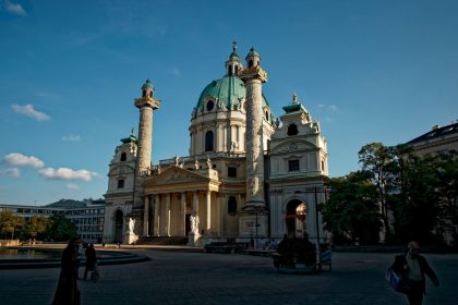 Ein Baumeister par excellence – gebaute Skulpturen von Fischer von Erlach