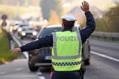 Fake-Kontrolle: Berliner Polizist soll mehr als 57.000 Euro geraubt haben