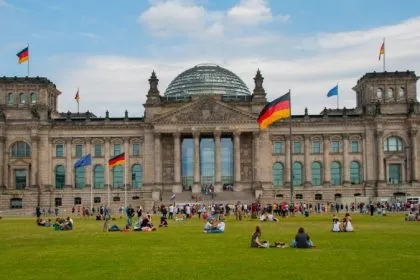 Von Polizei bis Bürgeramt: Vertrauen in den Staat sinkt auf neuen Tiefstand