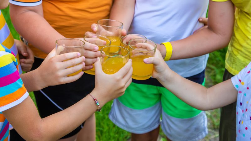 Zu viele dicke Kinder – Forscher empfehlen Steuer auf Softdrinks