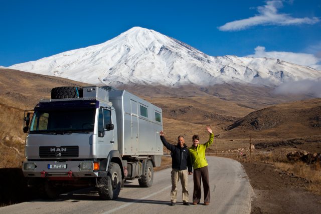 Seit über elf Jahren auf Reisen: Team Mantoco im Iran.