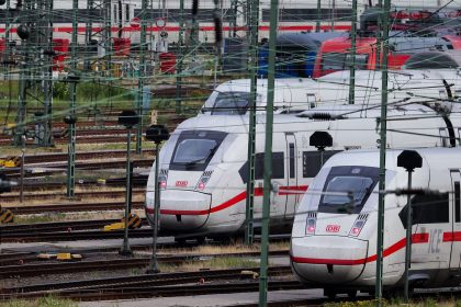 Selfies auf Gleisen: Bahnverkehr bei Heilbronn gestoppt