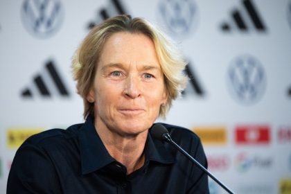 Trotz WM-Debakel: Voss-Tecklenburg bleibt Bundestrainerin