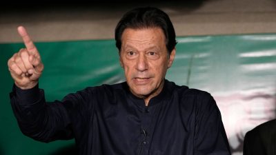 Pakistan: Oppositionsführer Khan zu drei Jahren Gefängnis verurteilt