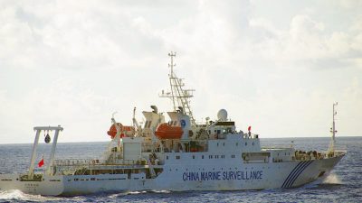 Chinesische Küstenwache attackiert philippinische Versorgungsboote mit Wasserwerfern