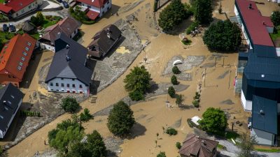 Nach Überschwemmungen: Weiter Erdrutschgefahr in Slowenien und Österreich