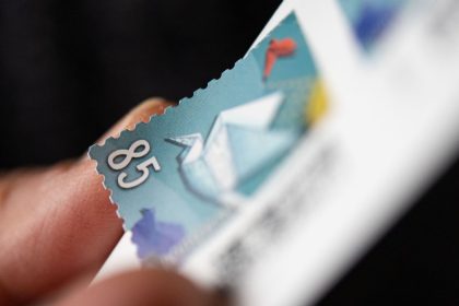 Die Deutsche Post darf das Briefporto nicht vorzeitig erhöhen.