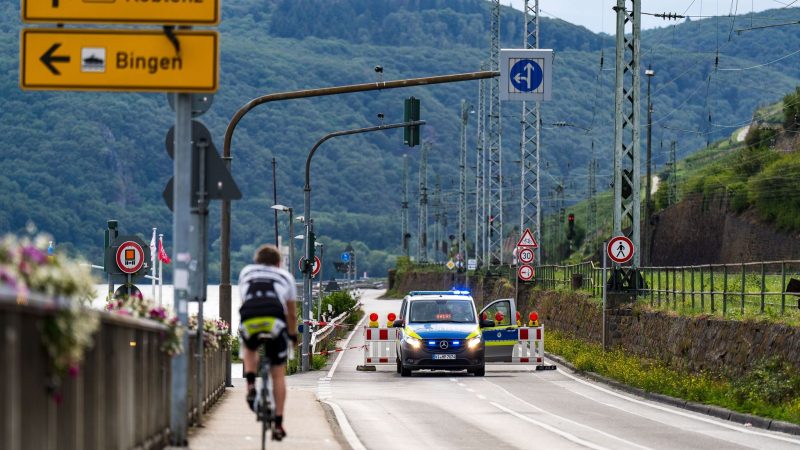 Nahe der Touristenhochburg Rüdesheim wurden vier Welkriegsbomben gefunden. Verkehrswege wurden deshalb gesperrt.